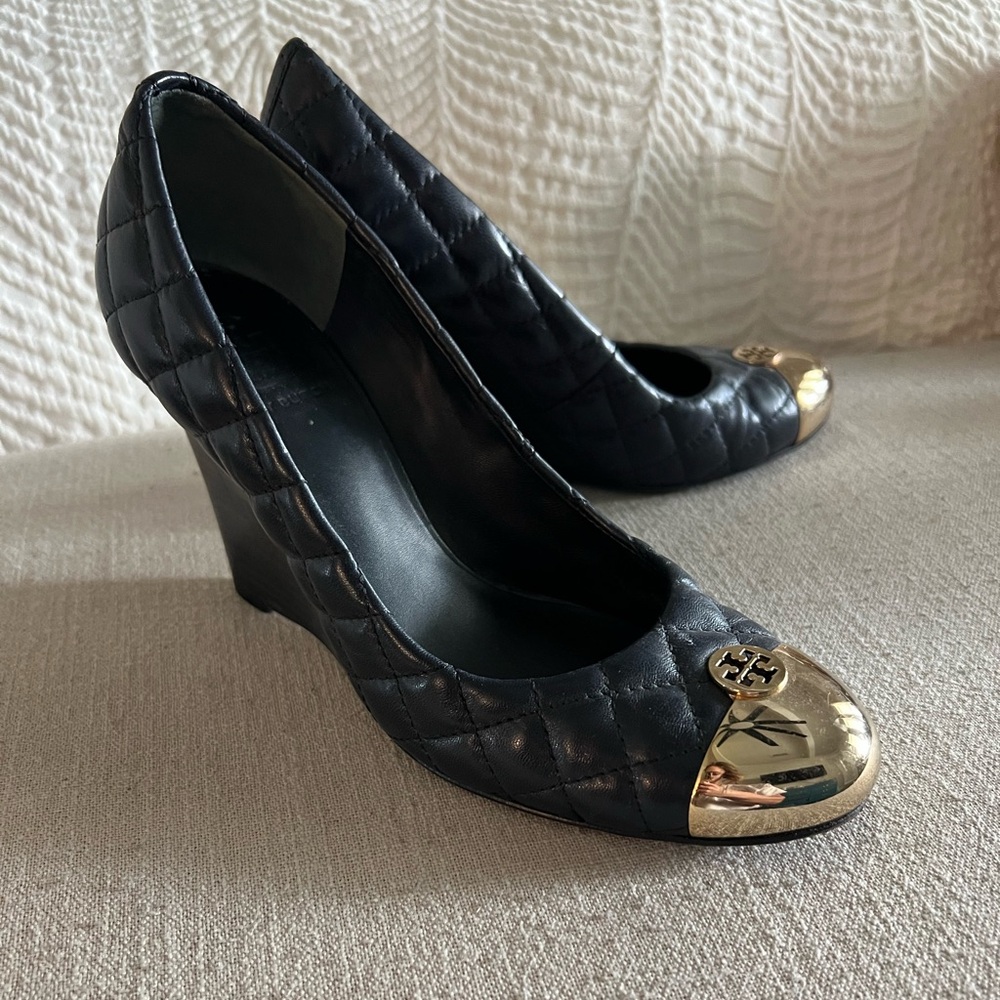 Tory Burch Navy Kaitlyn Wedge Sz8